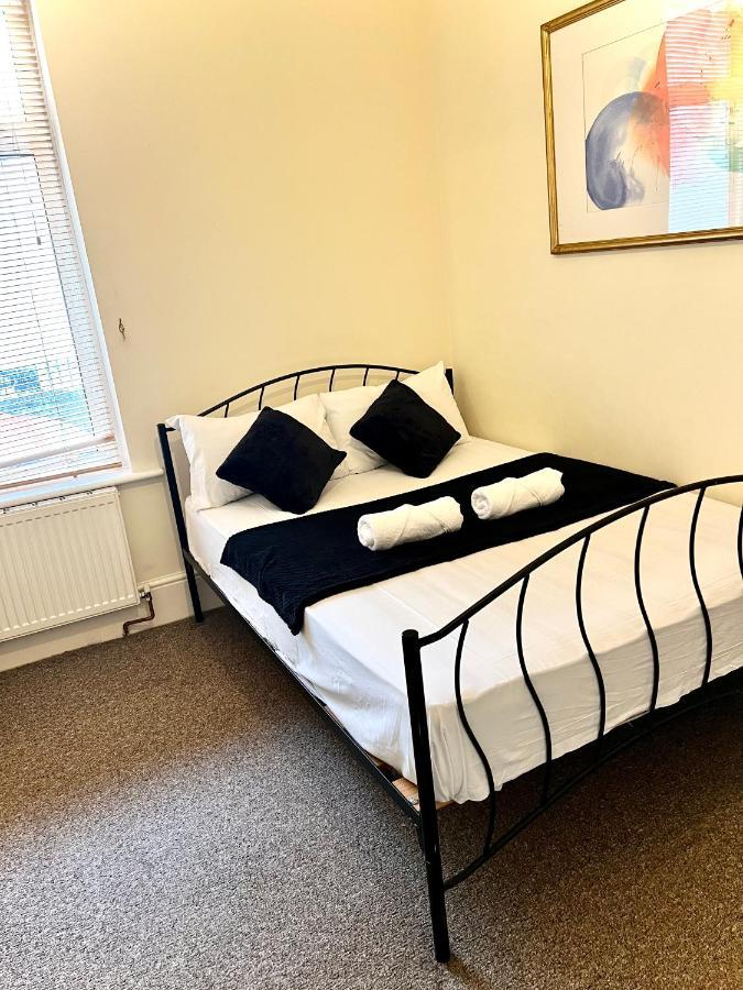 Aldgate Holiday Rooms London Ngoại thất bức ảnh