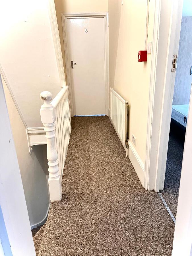 Aldgate Holiday Rooms London Ngoại thất bức ảnh
